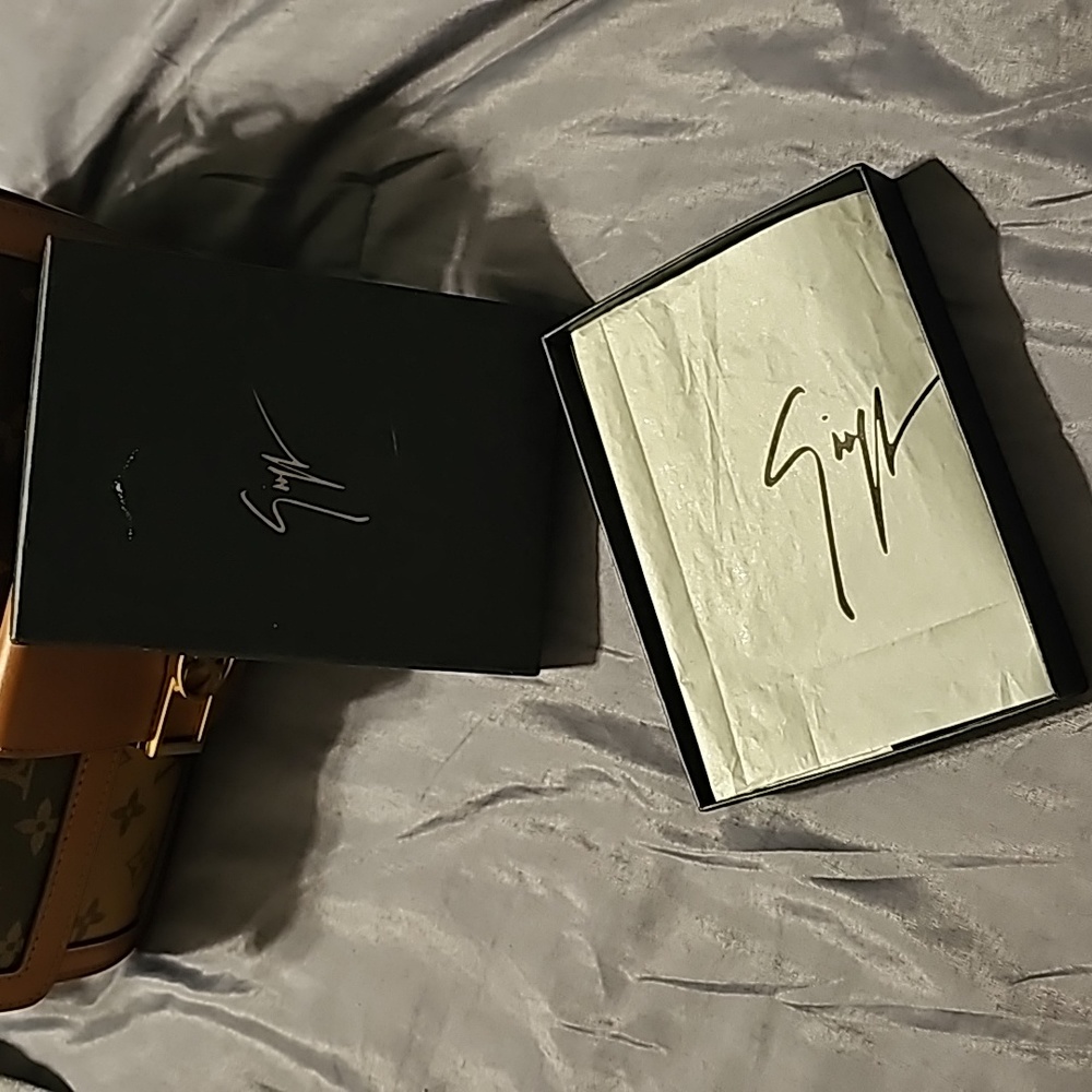 Authentic Giuseppe Zanotti Card Holder Wallet - Picture 8 of 10